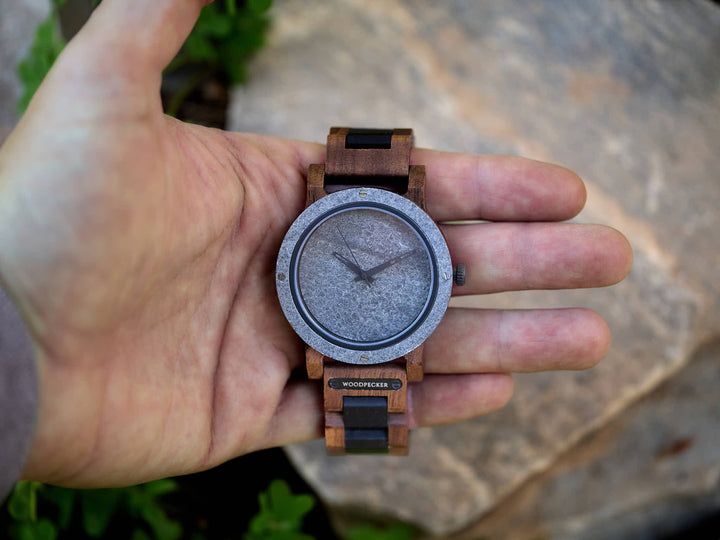 Zacharius - Stone & Walnut