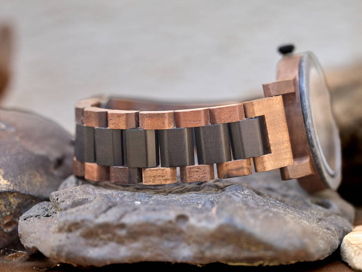 Zacharius - Stone & Walnut
