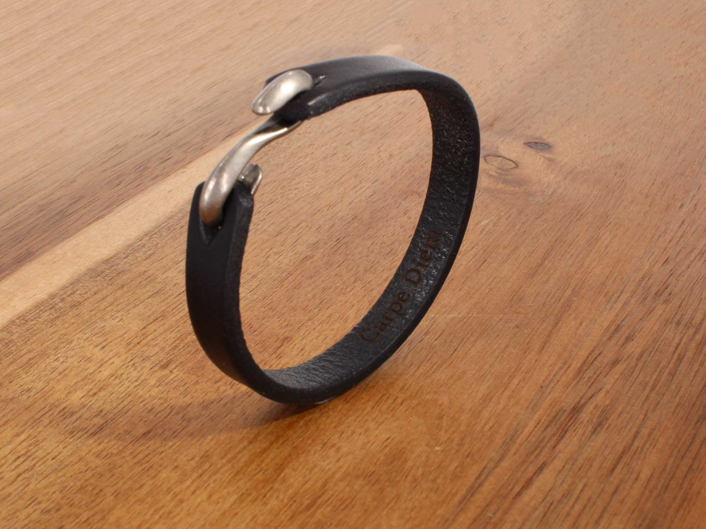 Noir - Personalized Leather Bracelet