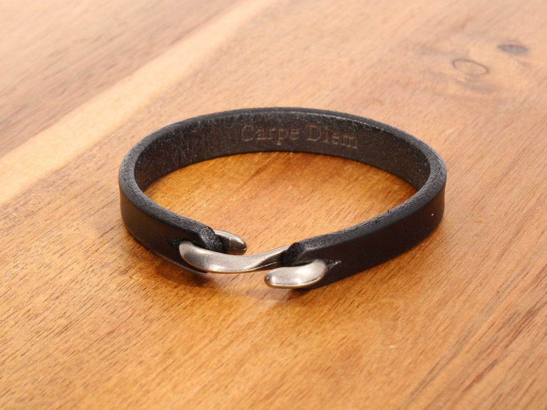 Noir - Personalized Leather Bracelet